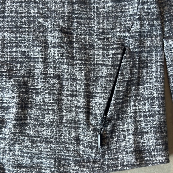 Lululemon XS athletic long sleeve with zipper - Picture 3 of 3